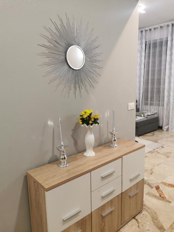 Splendido Appartamento In Zona Centrale Alessandria Exterior photo