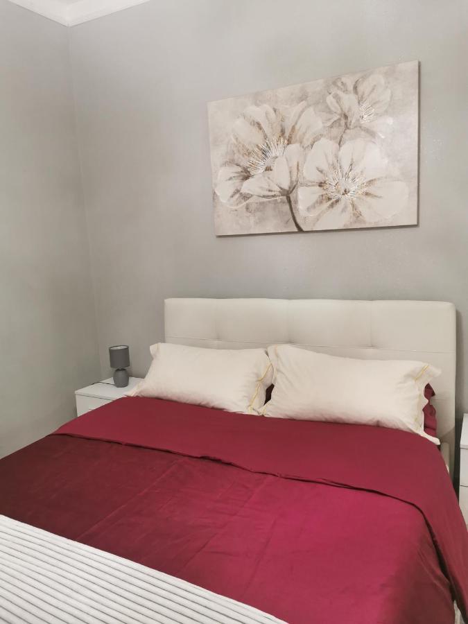 Splendido Appartamento In Zona Centrale Alessandria Exterior photo
